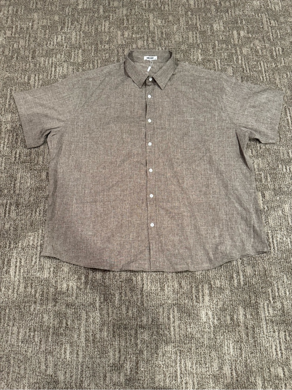 Relaxed Short-Sleeve Button-Down Shirt in Brown